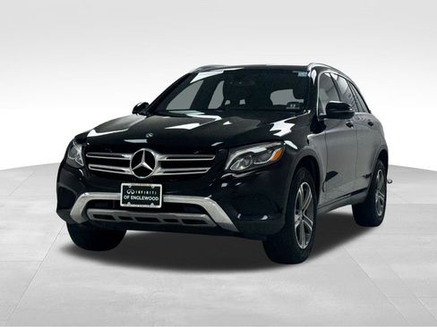 Used 2019 Mercedes-Benz GLC 300 4MATIC image 3