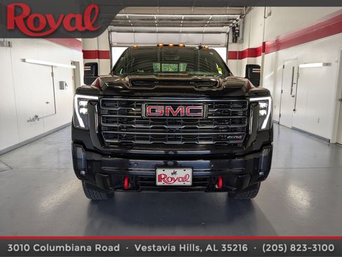 Used 2024 GMC Sierra 2500 AT4 w/ AT4 Premium Plus Package image 6