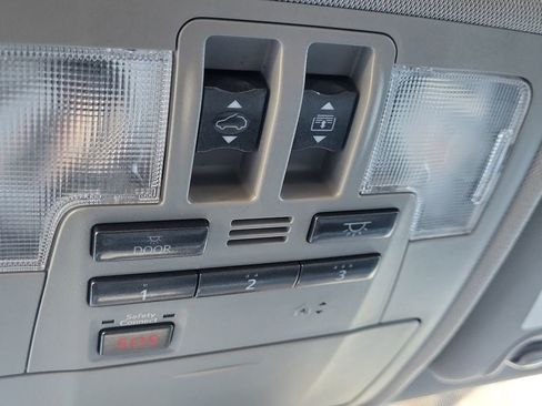 Used 2014 Toyota Highlander Limited Platinum image 29