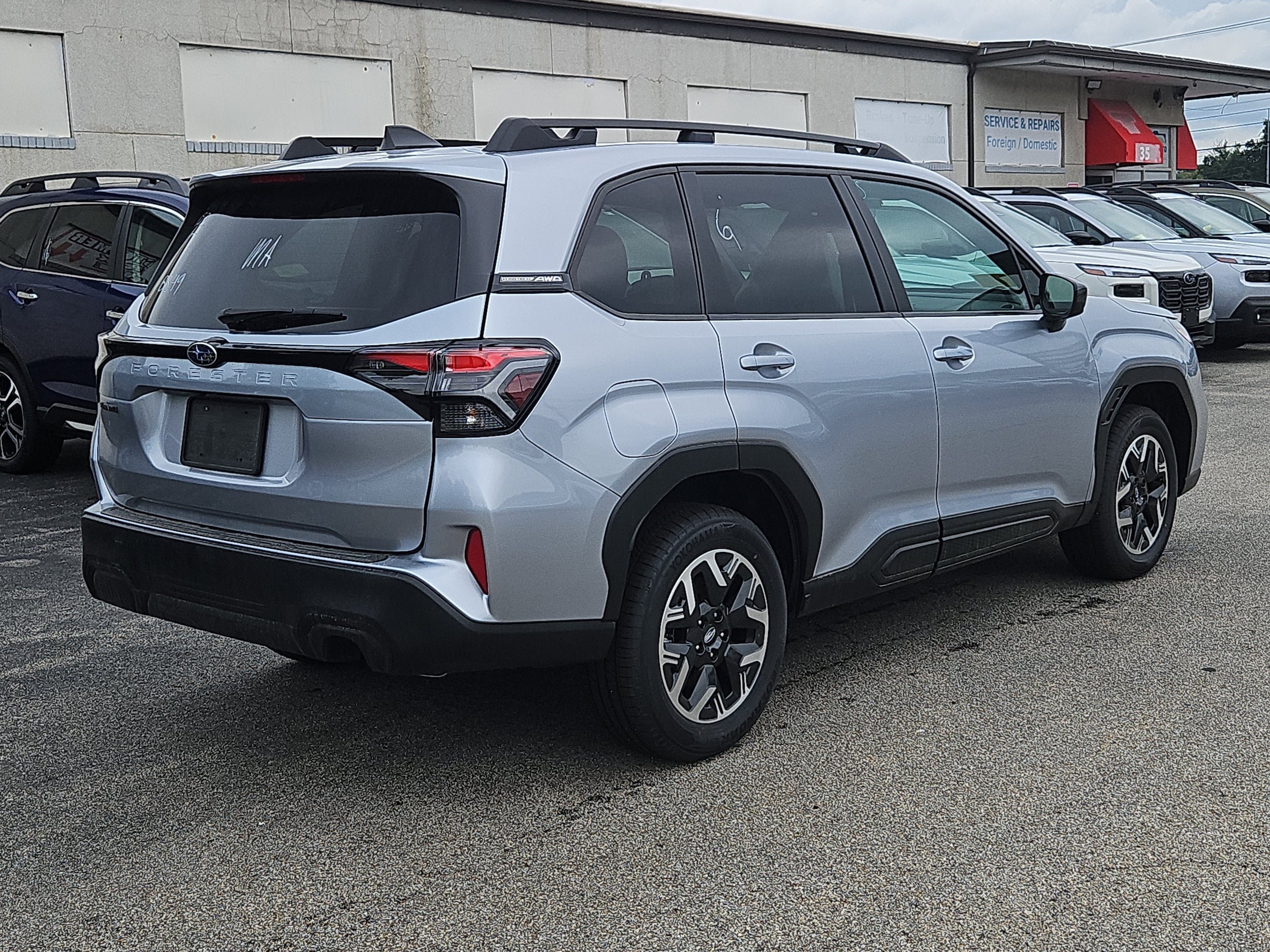 New 2026 Subaru Forester Premium AWD/4WD image 2