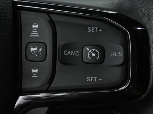 Used 2023 RAM 2500 Limited AWD/4WD image 18