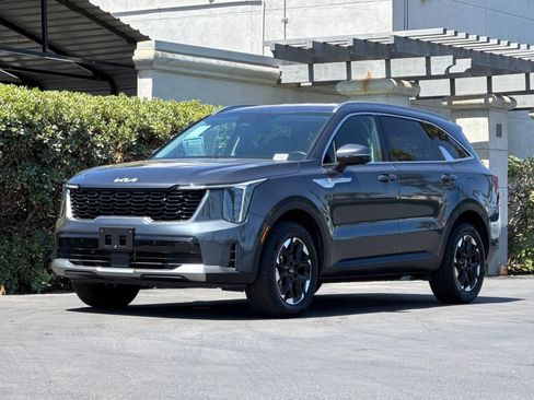 Used 2024 Kia Sorento S AWD/4WD image 8