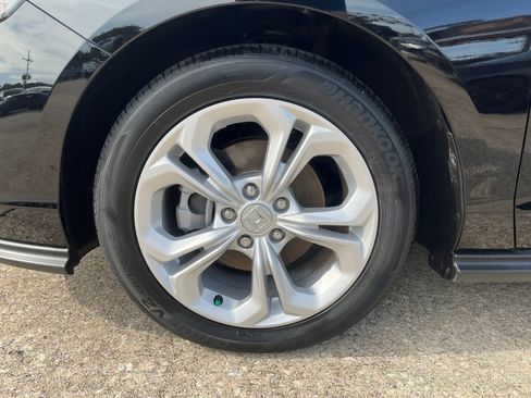 Used 2025 Honda Accord LX image 7