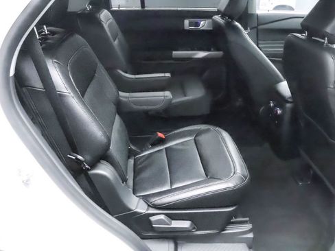 Used 2022 Ford Explorer Limited w/ Limited Technology Package image 24