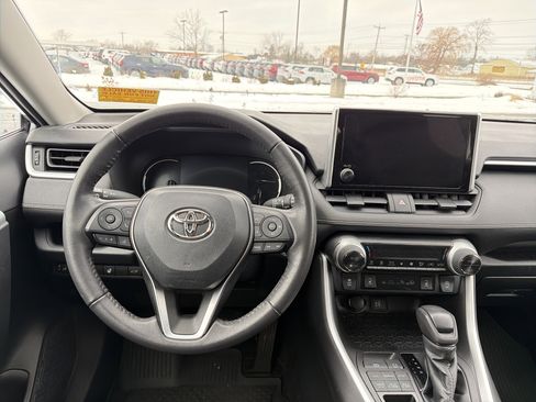 Used 2023 Toyota RAV4 XLE image 13