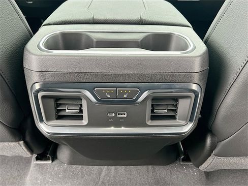 New 2026 GMC Sierra 2500 Denali w/ Denali Reserve Package image 18