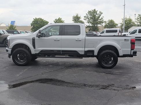 New 2026 Ford F250 Lariat w/ Black Appearance Package AWD/4WD image 8
