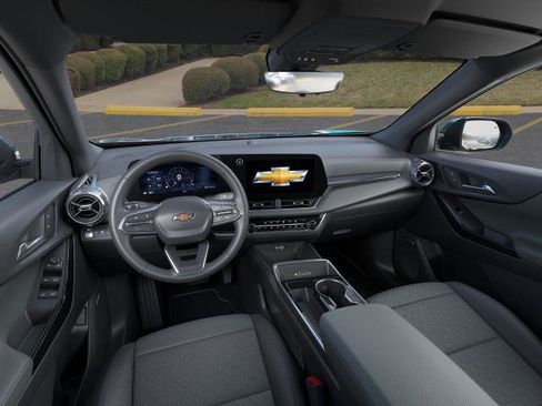 New 2025 Chevrolet Equinox LT w/ Convenience Package II image 39