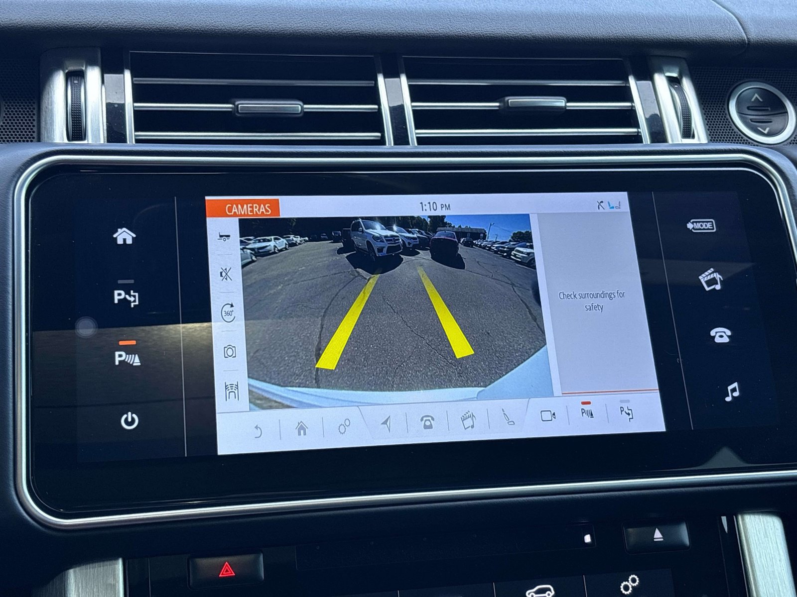 Used 2017 Land Rover Range Rover Supercharged AWD/4WD image 23