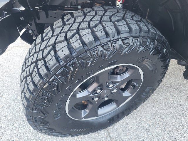 Used 2022 Jeep Gladiator Rubicon w/ Trailer Tow Package AWD/4WD image 25