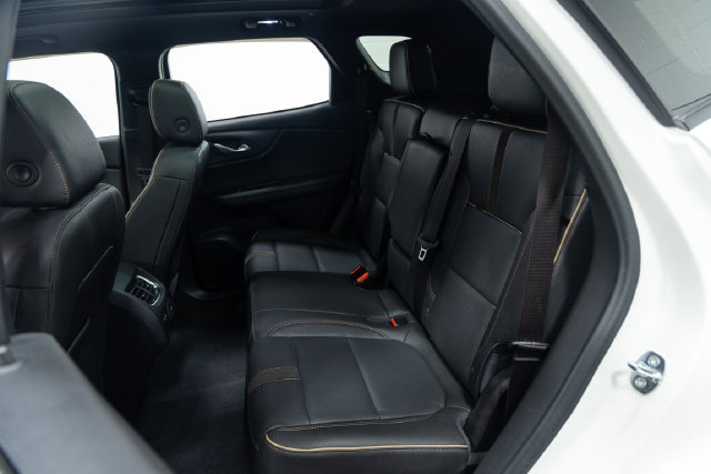 Used 2022 Chevrolet Blazer Premier w/ LPO, Black Grille Bar Package AWD/4WD image 24
