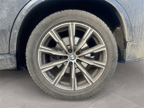 Used 2021 BMW X5 xDrive40i w/ M Sport Package image 13