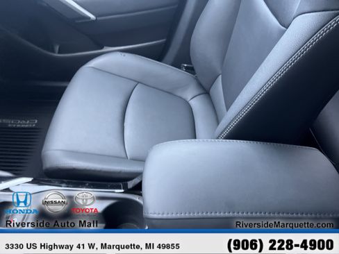 Used 2022 Toyota Corolla Cross XLE image 20