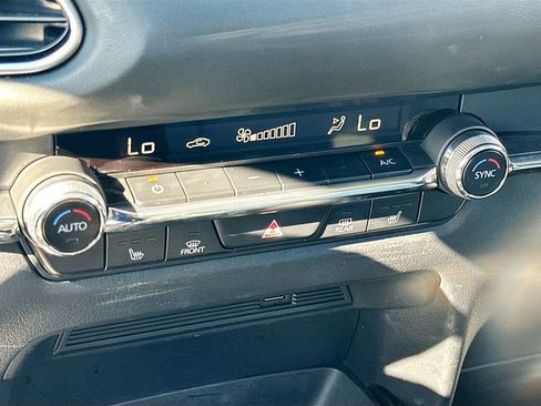 Used 2021 MAZDA CX-30 FWD 2.5 S w/ Premium Package image 16