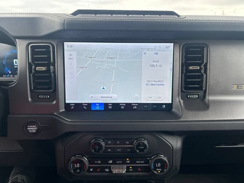 Used 2025 Ford Bronco Badlands AWD/4WD image 29