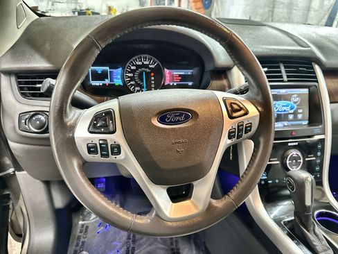 Used 2013 Ford Edge Limited FWD image 16
