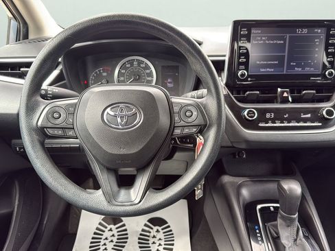 Used 2021 Toyota Corolla LE image 12