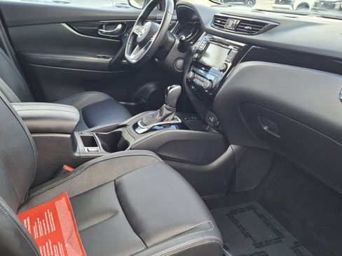 Used 2022 Nissan Rogue Sport SL AWD/4WD image 23