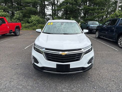 Used 2023 Chevrolet Equinox LT FWD image 2