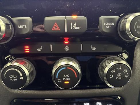 New 2026 RAM 1500 4x4 Crew Cab image 7