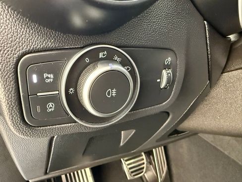 Used 2024 Alfa Romeo Stelvio Quadrifoglio w/ Active Assist Plus Package image 27