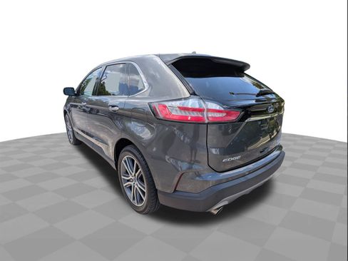 Used 2019 Ford Edge Titanium w/ Cold Weather Package AWD/4WD image 6