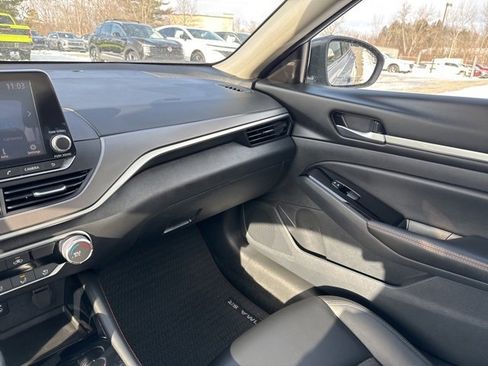 Used 2025 Nissan Altima 2.5 SR image 56
