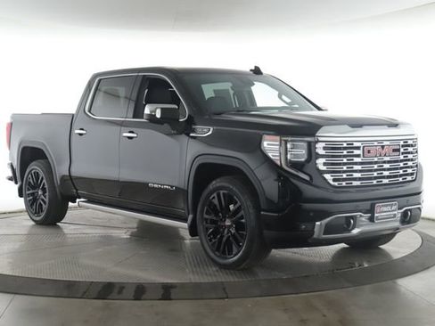 Used 2023 GMC Sierra 1500 Denali w/ Denali Reserve Package AWD/4WD image 2