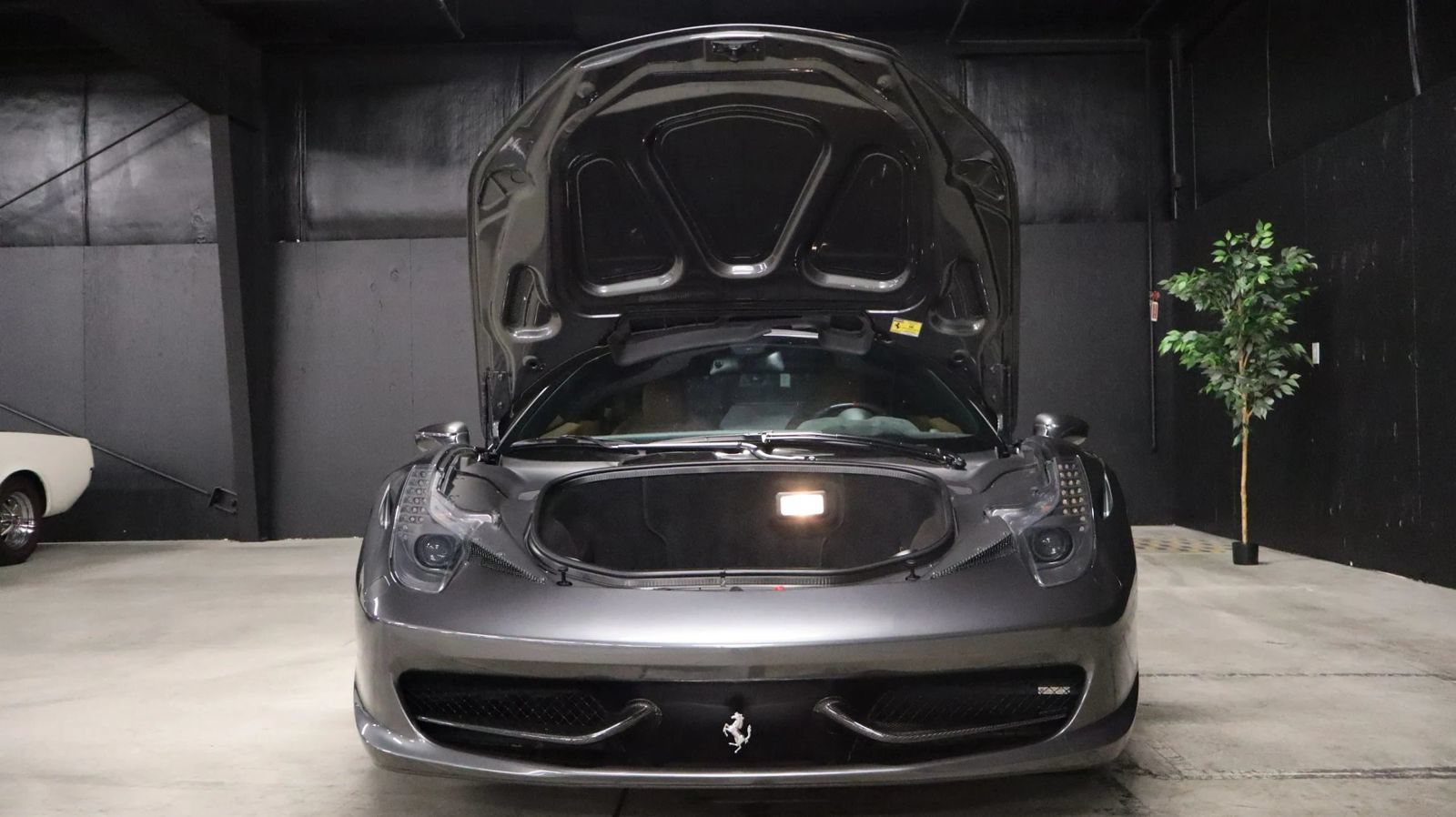 Used 2012 Ferrari 458 Italia Coupe RWD image 37