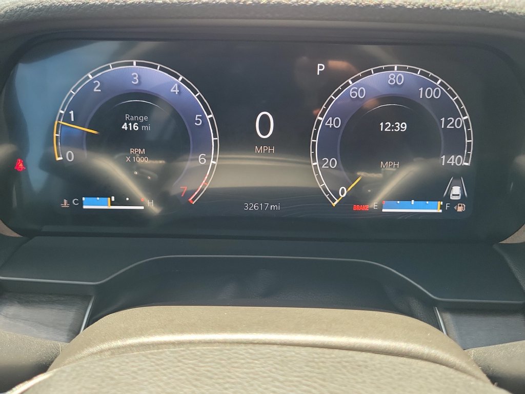 Used 2023 Jeep Grand Cherokee Limited w/ Luxury Tech Group II RWD image 13