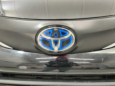 Used 2024 Toyota Sienna XLE image 16