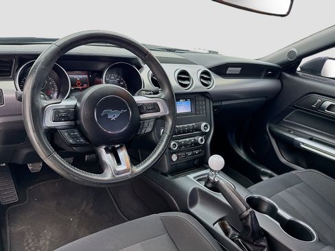 Used 2019 Ford Mustang GT RWD image 14