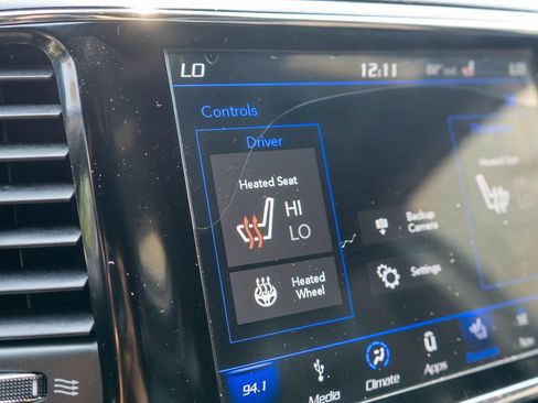 Used 2019 Jeep Grand Cherokee Altitude AWD/4WD image 26