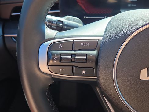 Used 2025 Kia K5 GT-Line w/ GT-Line Premium Package image 12