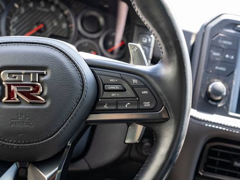 Used 2020 Nissan GT-R Premium w/ Premium Interior Package AWD/4WD image 15