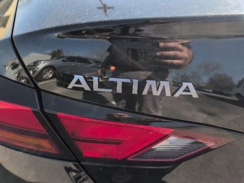 Used 2023 Nissan Altima 2.5 S image 8