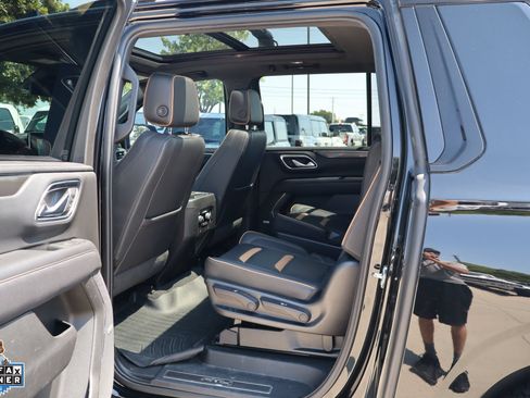 Used 2023 GMC Yukon XL AT4 AWD/4WD image 27