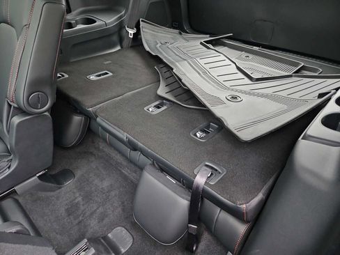 Certified 2025 Honda Pilot TrailSport image 39