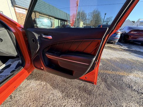Used 2016 Dodge Charger R/T Scat Pack w/ Technology Group RWD image 56