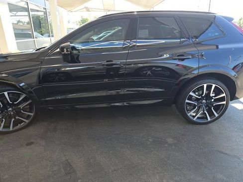 Certified 2024 Volvo XC60 B5 Ultimate w/ Protection Package Premier AWD/4WD image 6