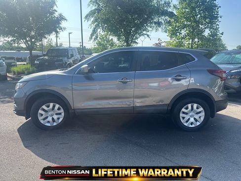 Used 2020 Nissan Rogue Sport S image 5