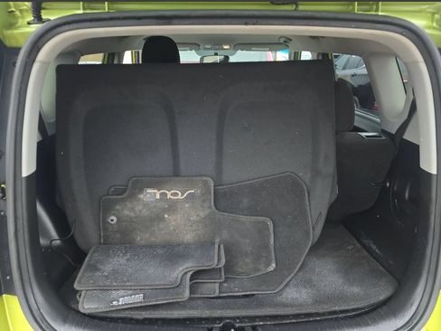 Used 2016 Kia Soul w/ Option Group 020 FWD image 6