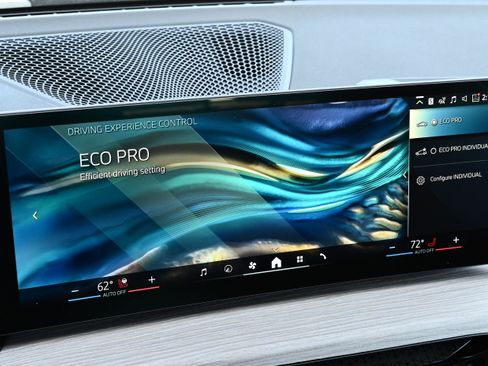 New 2026 BMW 330i Sedan w/ M Sport Package image 28