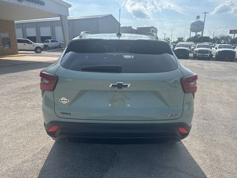 Used 2024 Chevrolet Trax RS w/ Driver Confidence Package image 5