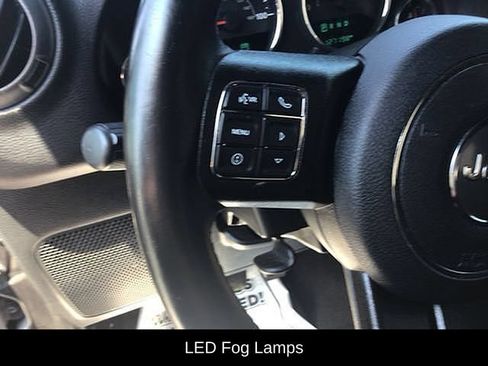 Used 2018 Jeep Wrangler Unlimited Sport AWD/4WD image 23