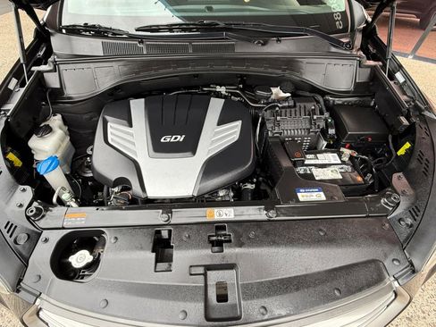 Used 2018 Hyundai Santa Fe Limited FWD image 22