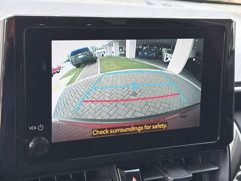 Used 2023 Toyota Corolla Cross LE FWD image 22