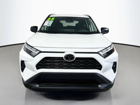 Used 2025 Toyota RAV4 LE AWD/4WD image 11