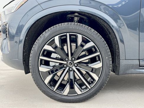 New 2026 Volvo XC90 B6 Plus w/ Protection Package Premier image 12