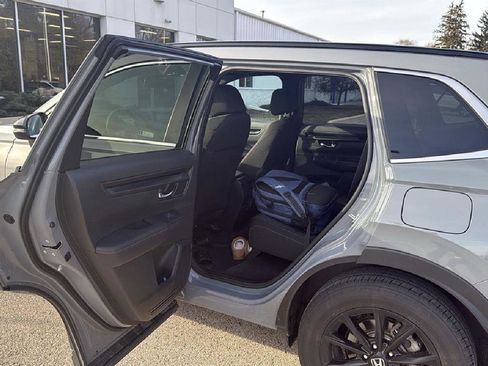 Used 2024 Honda CR-V Sport image 11